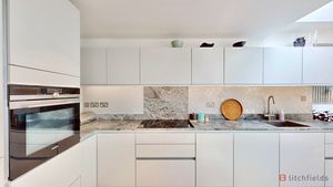 close up kitchen- click for photo gallery